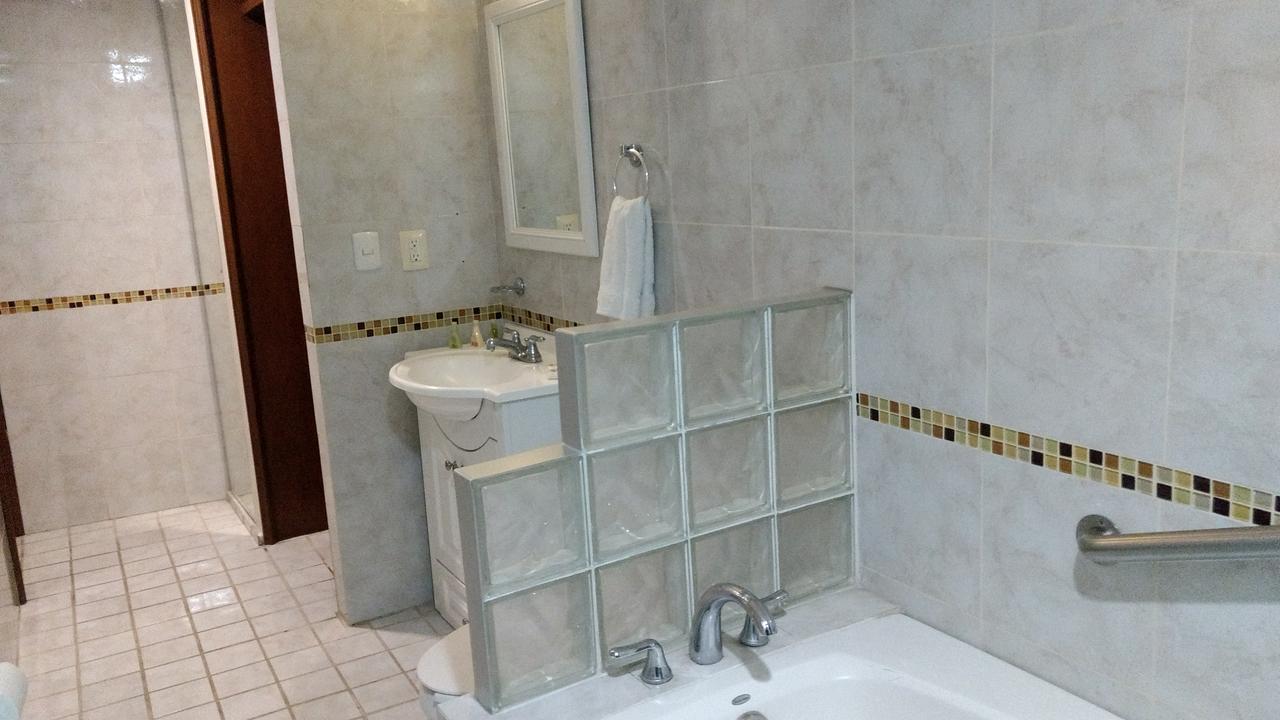 Hotel Porto Alegre Guadalajara Bagian luar foto