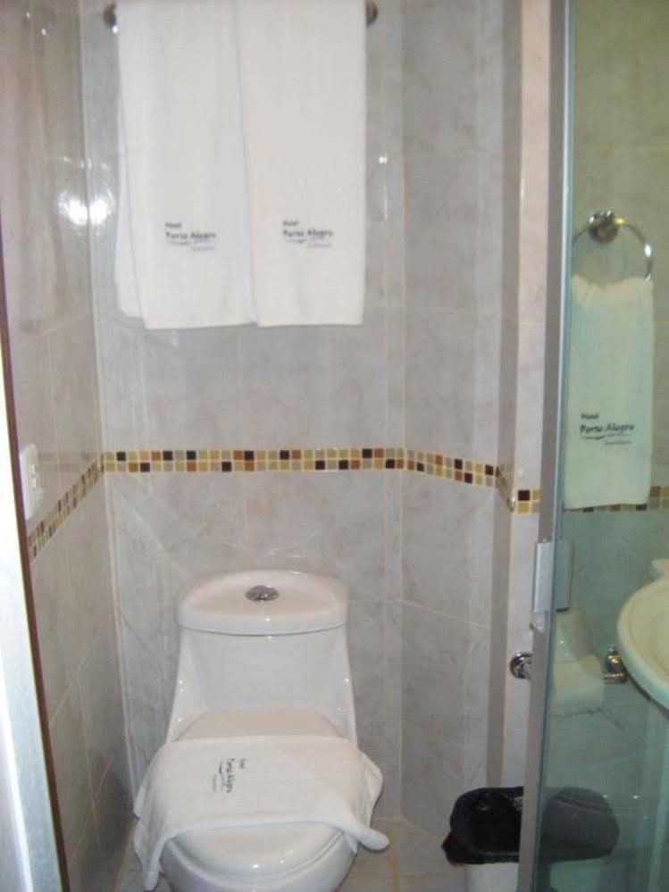 Hotel Porto Alegre Guadalajara Bagian luar foto