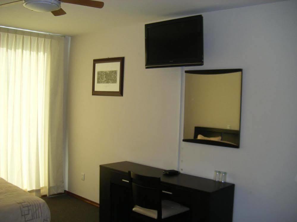 Hotel Porto Alegre Guadalajara Bagian luar foto