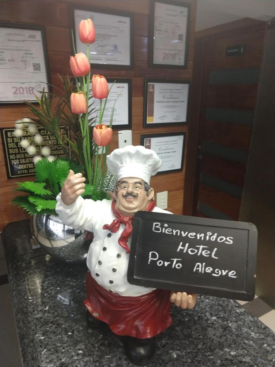 Hotel Porto Alegre Guadalajara Bagian luar foto