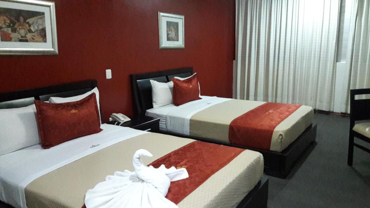 Hotel Porto Alegre Guadalajara Bagian luar foto