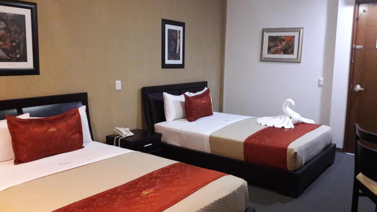Hotel Porto Alegre Guadalajara Bagian luar foto