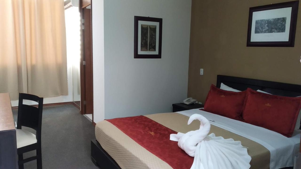 Hotel Porto Alegre Guadalajara Bagian luar foto