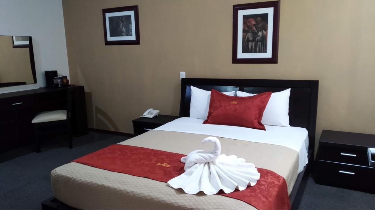 Hotel Porto Alegre Guadalajara Bagian luar foto